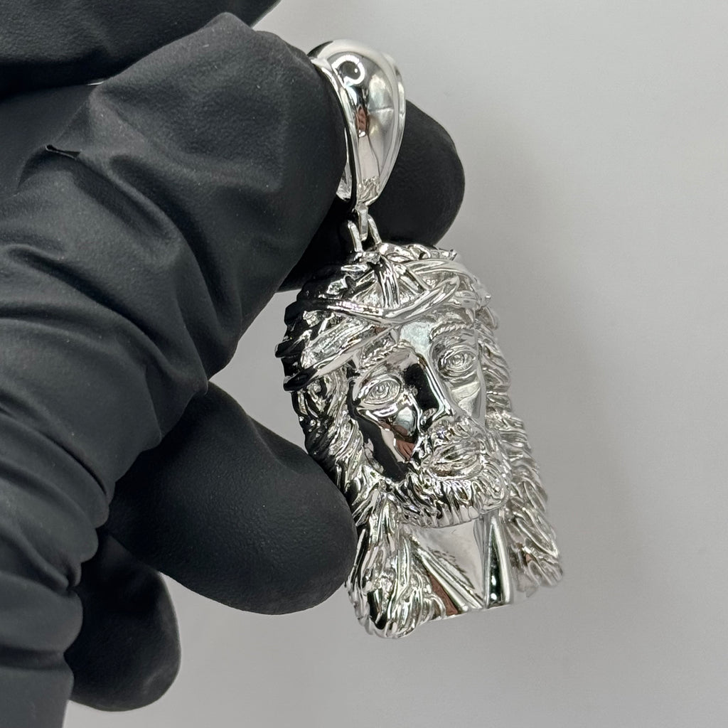 JESUS BRIGHT FACE PENDANT image 0