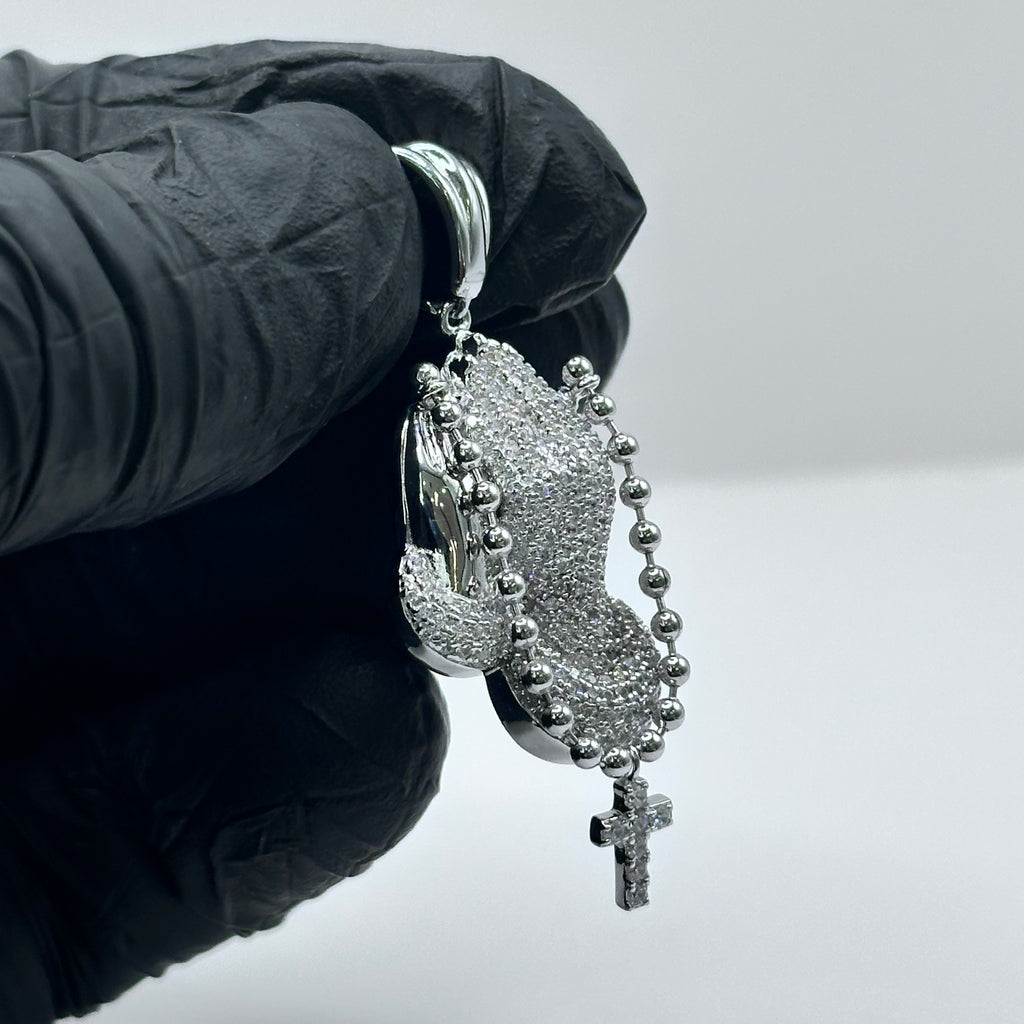 PRAYING HANDS image 0