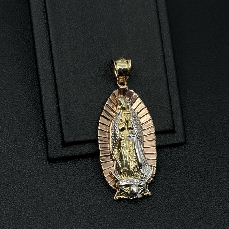 14K Gold Virgencita en 3 oros Pendant solid with Intricate Design and Elegant image 2