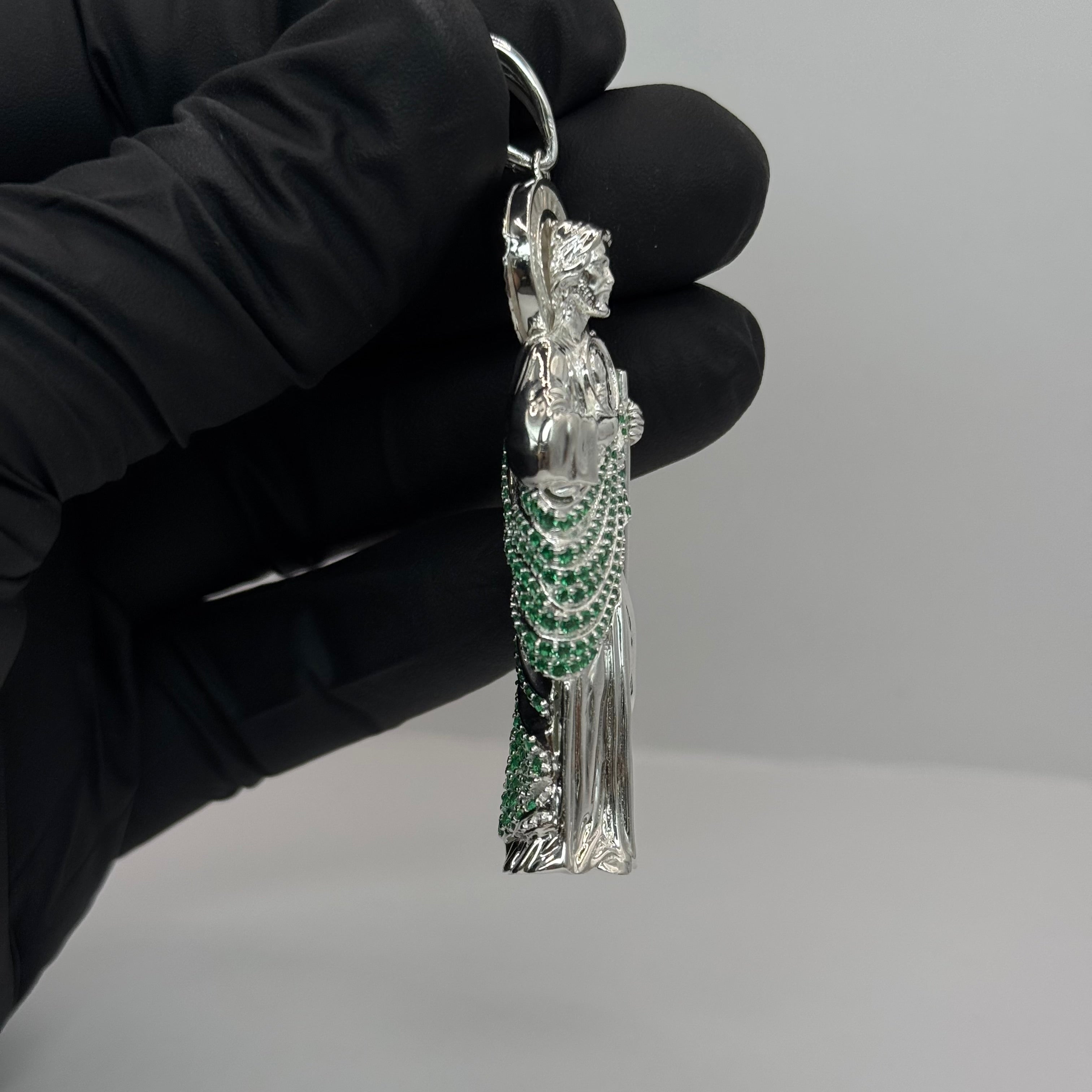 GREEN SAN JUDITAS 3D PENDANT image 3
