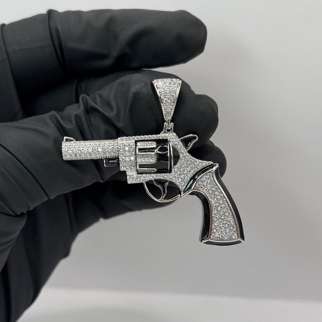 REVOLVER PENDANT image 1