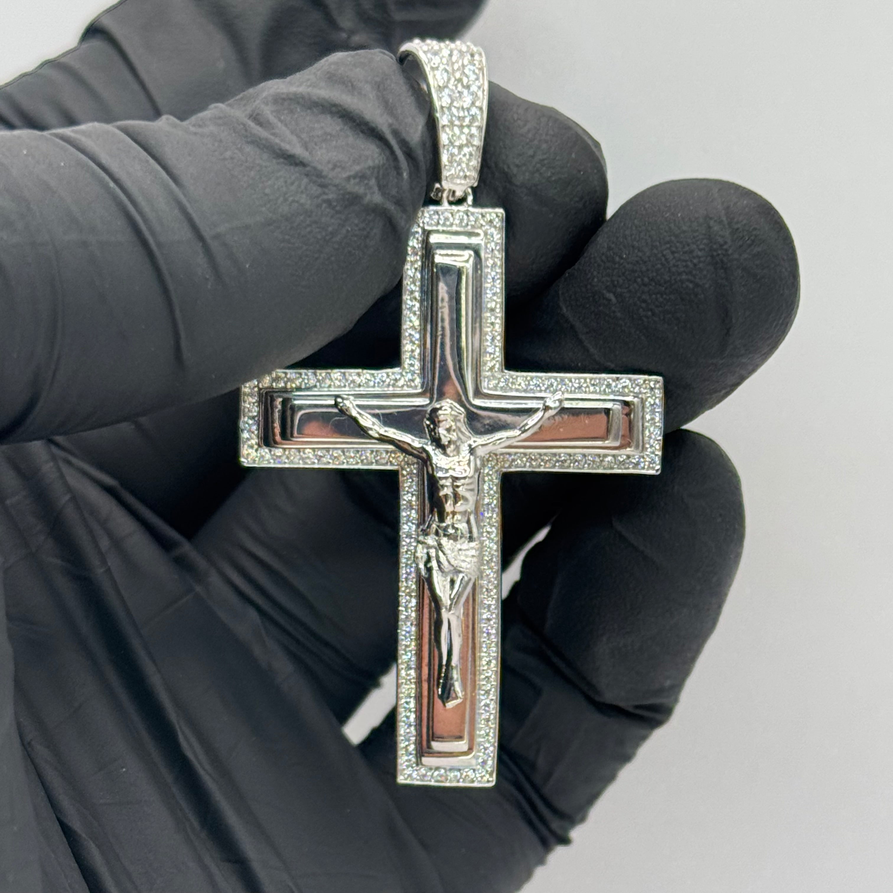 DIVINE CRUCIFIX PENDANT image 0