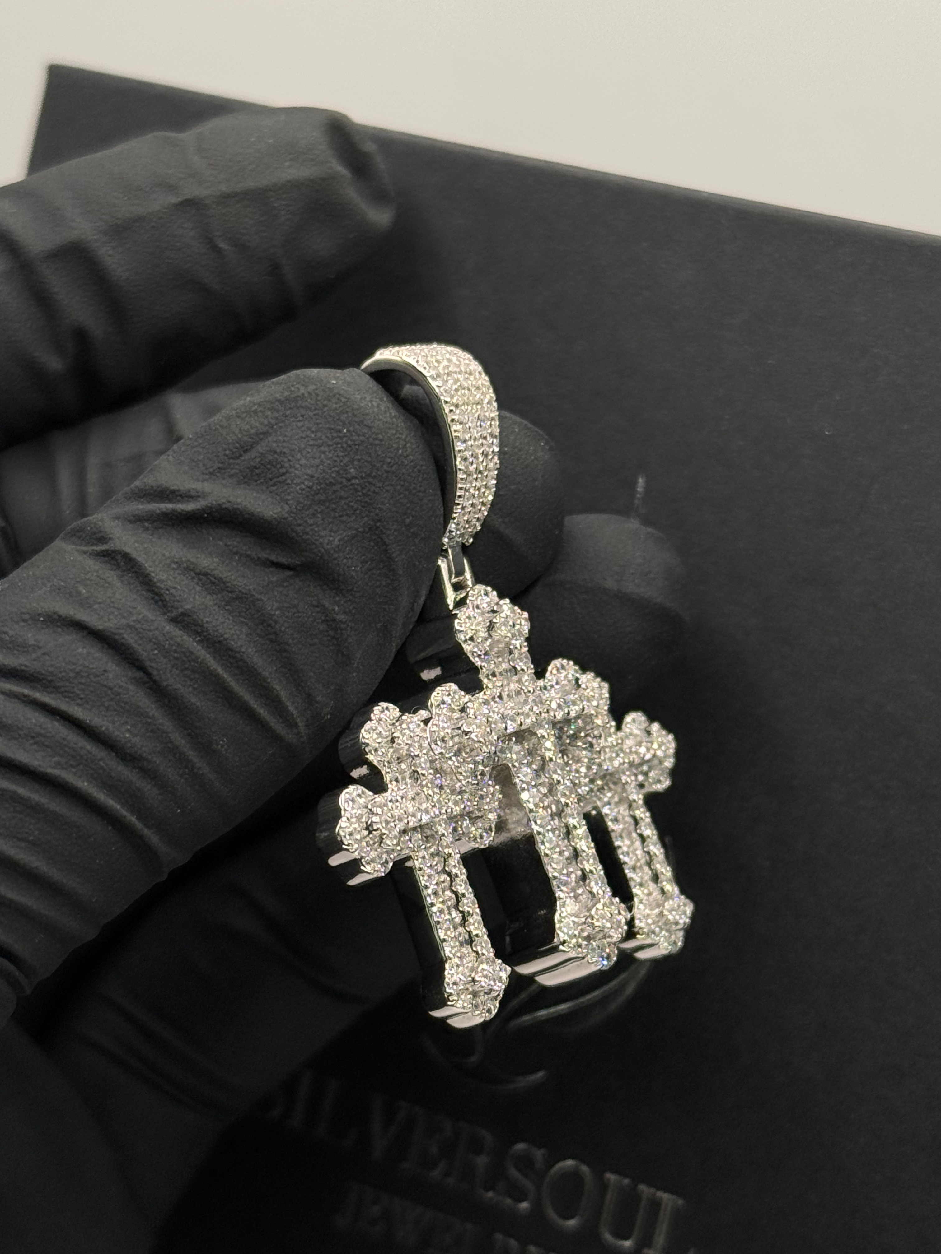 3 CRUCES PENDANT image 3