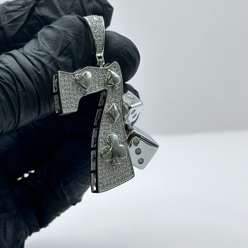 LUCKY SEVEN PENDANT image 1