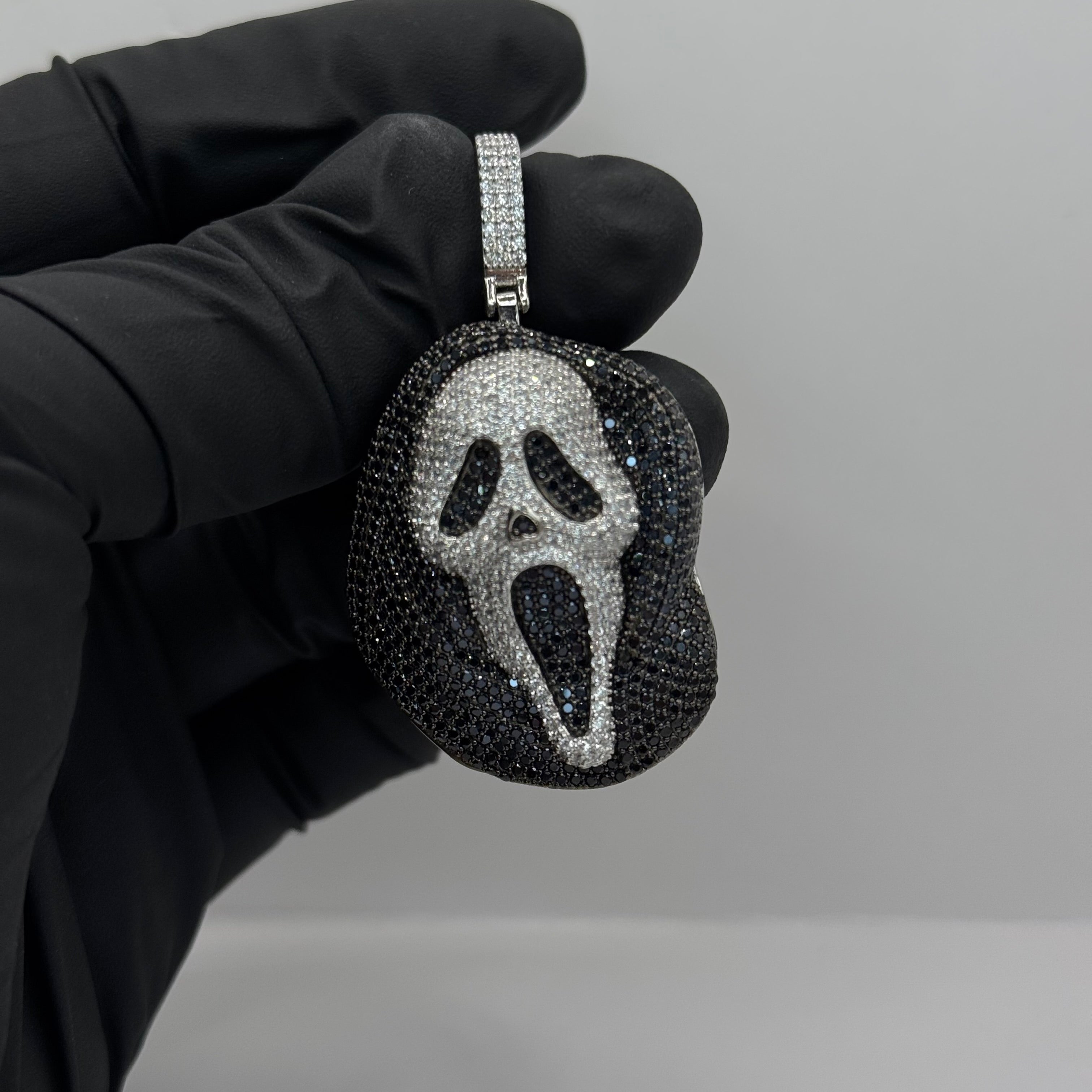SCREAM PENDANT image 2
